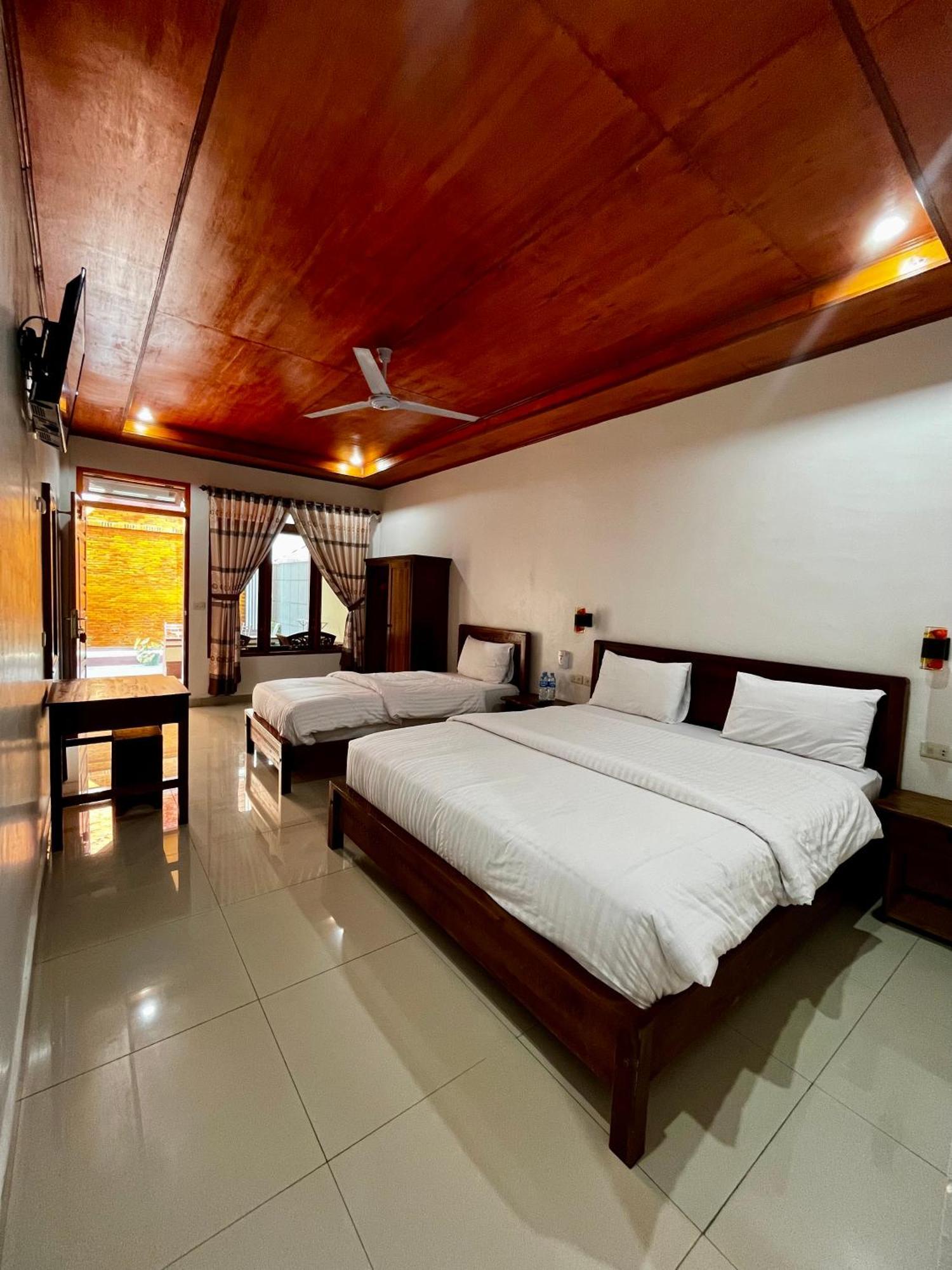 Gokhon Guest House Tuk Tuk Exterior photo