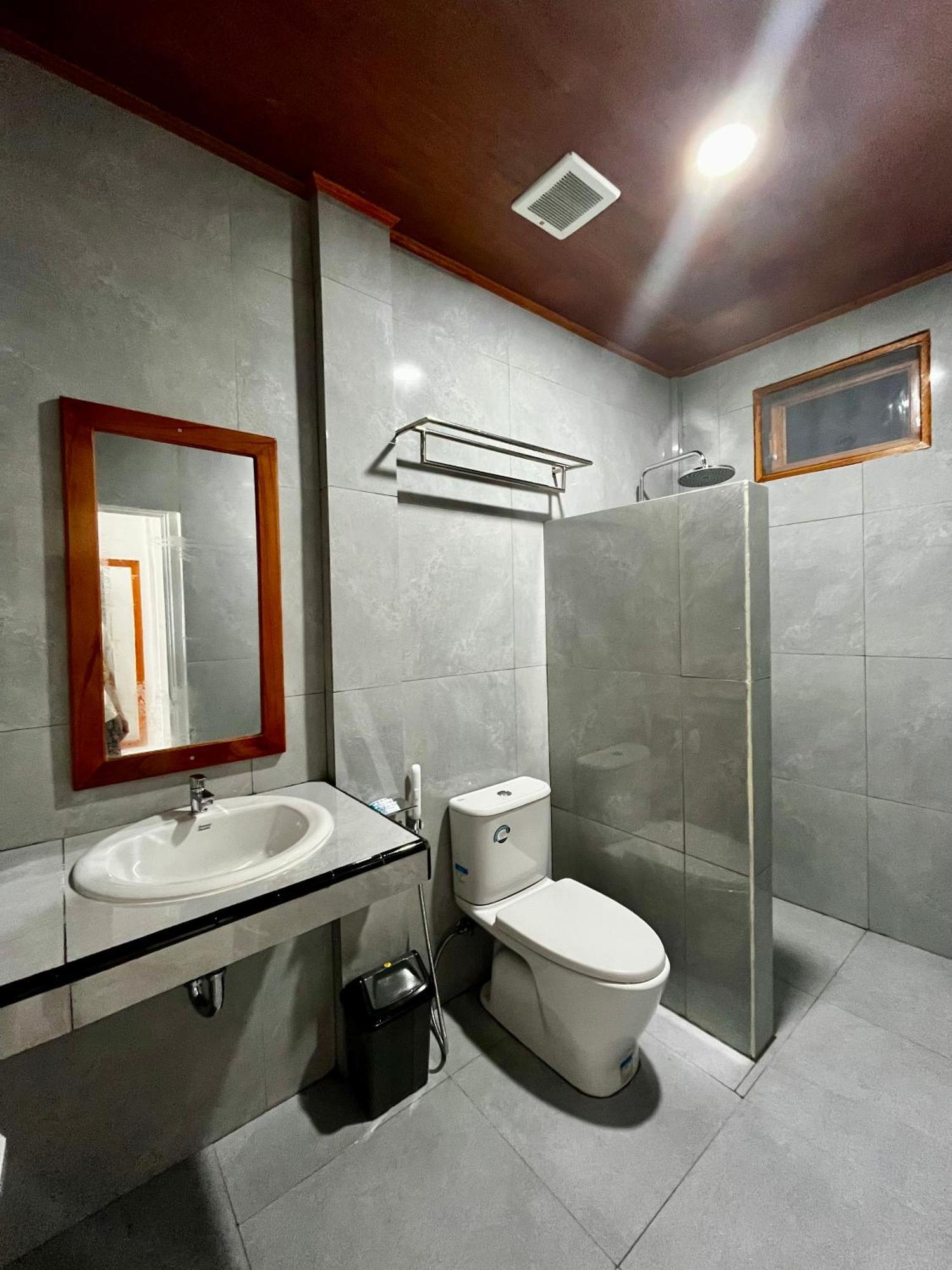 Gokhon Guest House Tuk Tuk Exterior photo