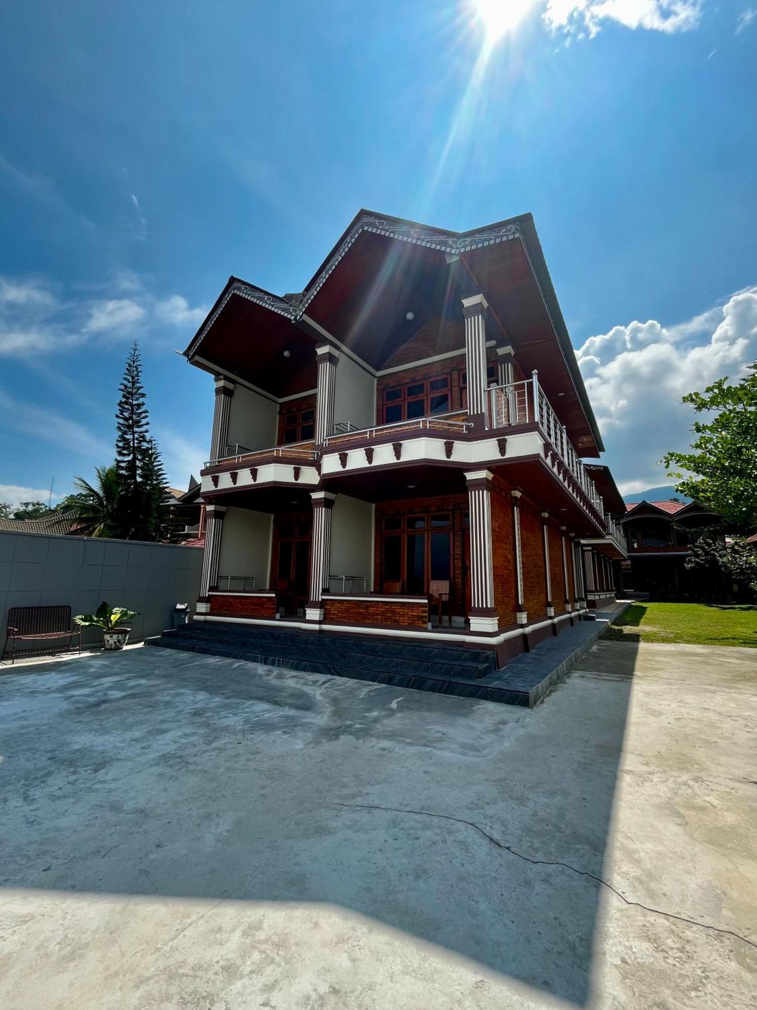 Gokhon Guest House Tuk Tuk Exterior photo